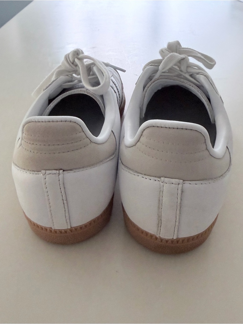 Adidas Samba White and silver with Gum Sole Women’s Sneakers. - Picture 3 of 7